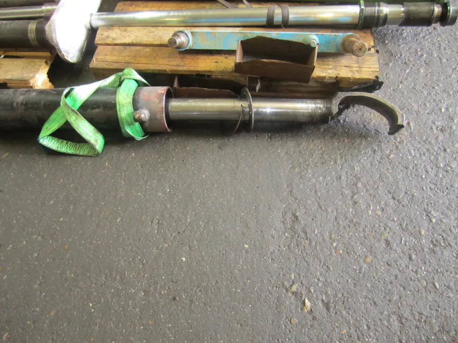 Reparation de verin hydraulique avec axage de tige arrachee